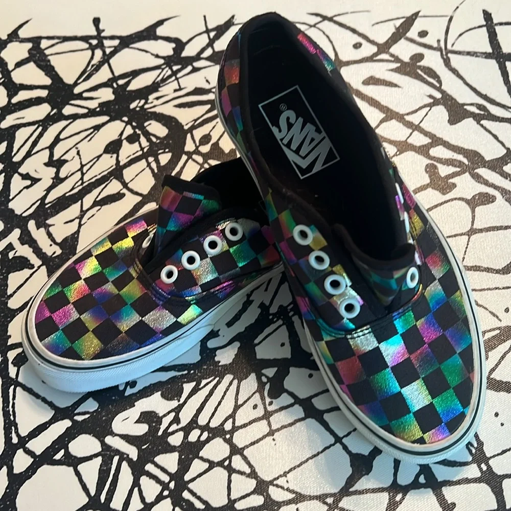 🎯VANS•METALLIC CHECKERBOARD LOW TOP LACE UP•SIZE M4|W5.5|EUR35 - Picture 2 of 15